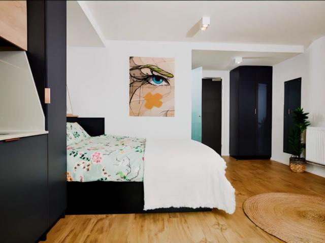 Studio for rent in Stirchley, West Midlands