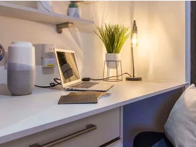 Studio for rent in Haddon, East Midlands