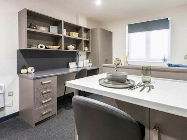 Studio for rent in Stoke, Stoke-on-Trent