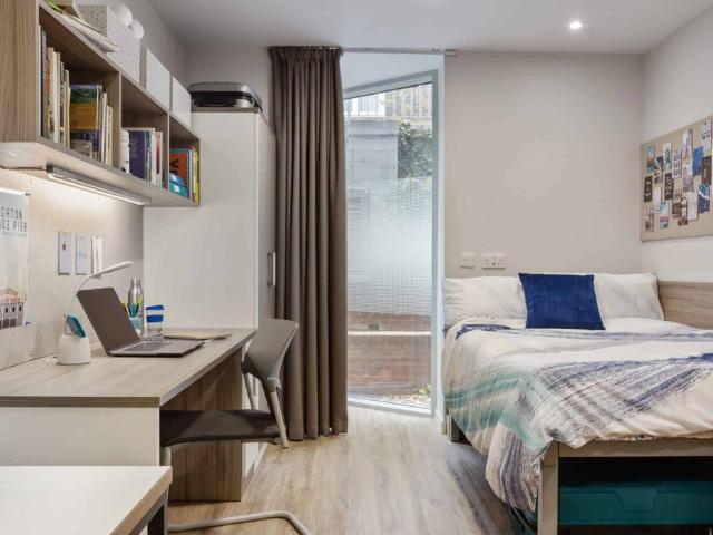 Studio for rent in Queen's Park, Brighton & Hove