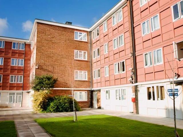 Room for rent in Camberwell, Greater London