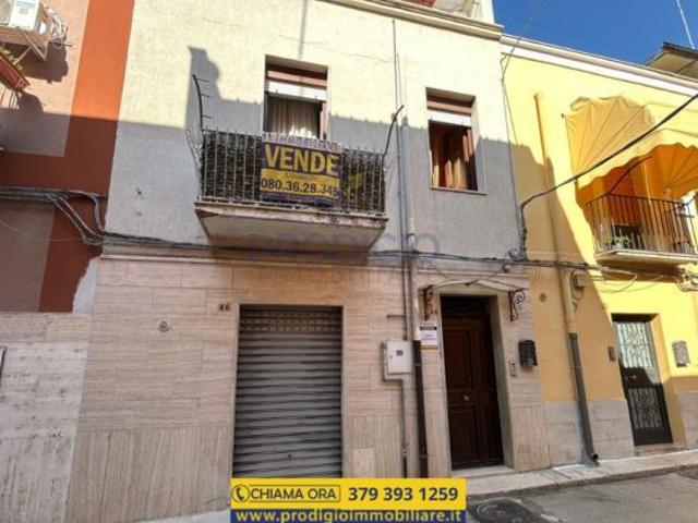 Palazzo in vendita a Puglia, Barletta-andria-trani