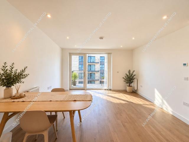 Apartment for rent in London Borough of Ealing, Greater London