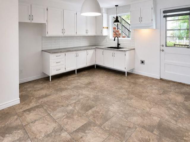 Apartment for rent in Sainte-Anne-des-Monts, Gaspésie–Îles-de-la-Madeleine
