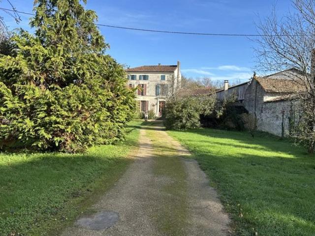Maison vente à Saint-Jean-d'Angély, Authon-ebéon
