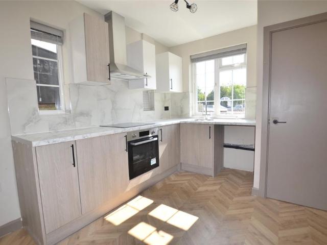 Apartment for rent in Hook, Greater London
