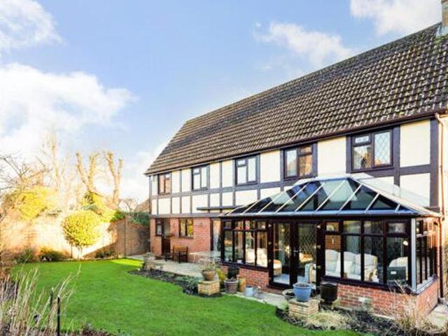 House for sale in Hawkenbury, Sandown Park