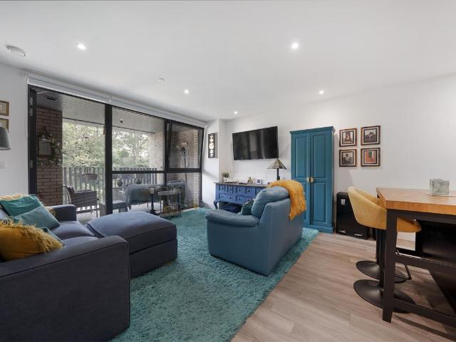 Apartment for rent in Parkside SE10, Greater London