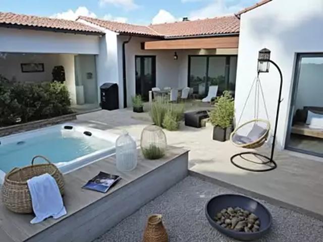 Maison vente à Saint-Jean-d'Angély, Bords