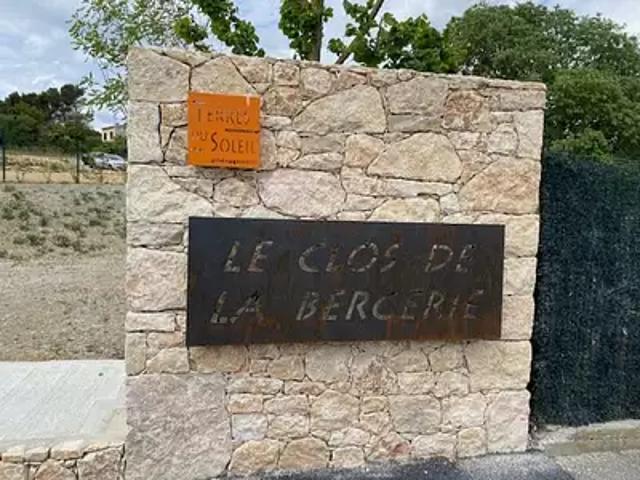 Maison vente à Nîmes, Langlade