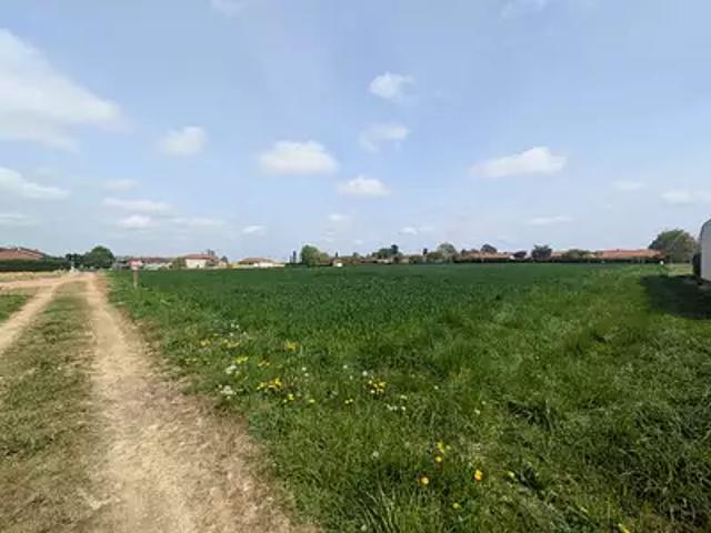 Terrain vente à Bourg-en-Bresse, Ars-sur-formans