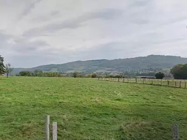 Terrain vente à La Tour-du-Pin, Châbons