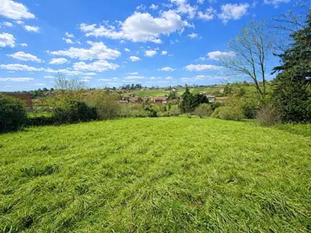 Terrain vente à Mâcon, Charnay-lès-mâcon