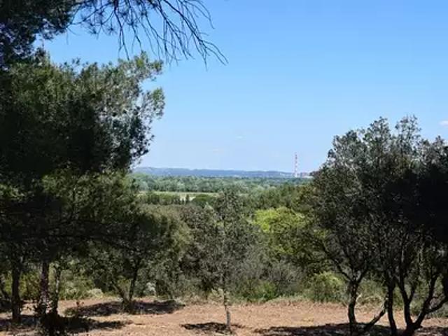 Terrain vente à Nîmes, Comps