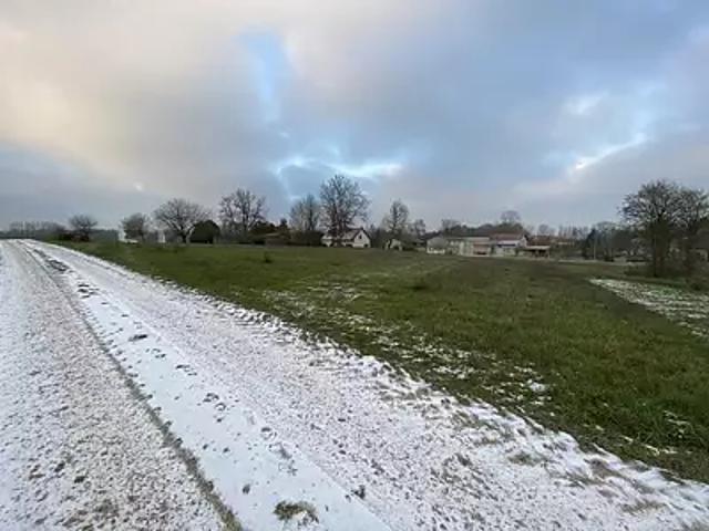 Terrain vente à Châlons-en-Champagne, Dommartin-lettrée