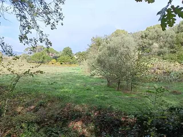 Terrain vente à Arrondissement de Draguignan, Fréjus