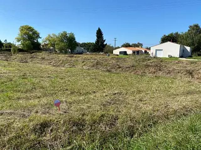 Terrain vente à Saint-Jean-d'Angély, Le Mung