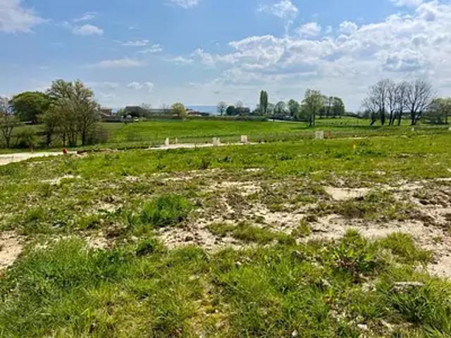 Terrain vente à Bourg-en-Bresse, Marboz