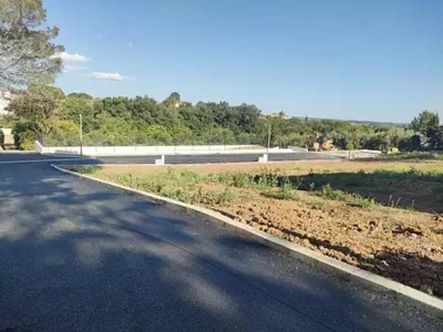Terrain vente à Nîmes, Mus