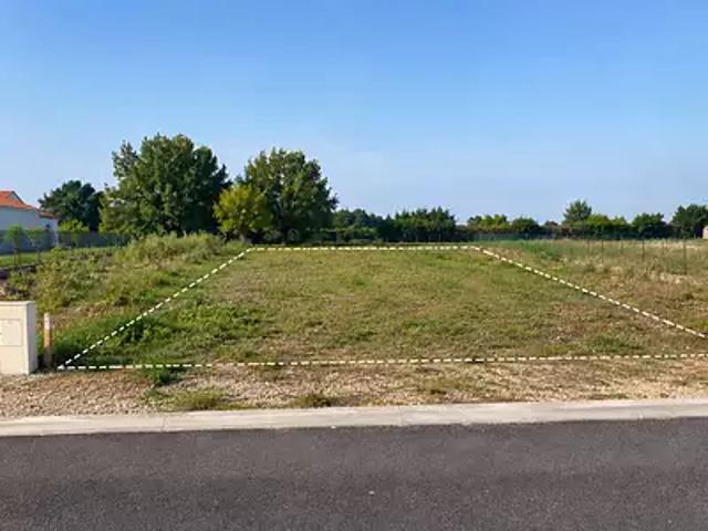 Terrain vente à Le Bourg, Nuaillé-d'Aunis