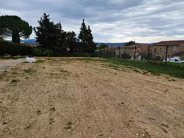 Terrain vente à Apt, Pertuis