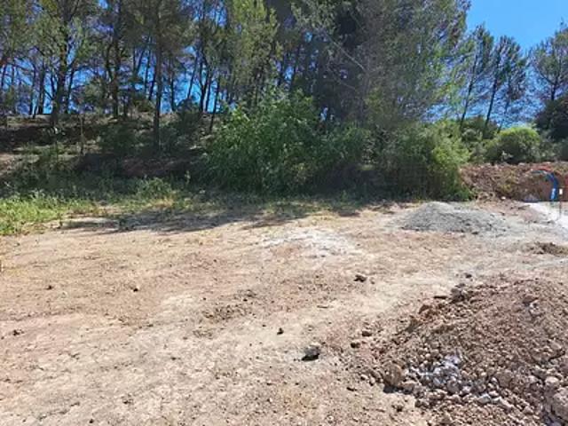 Terrain vente à Aix-en-Provence, Peynier
