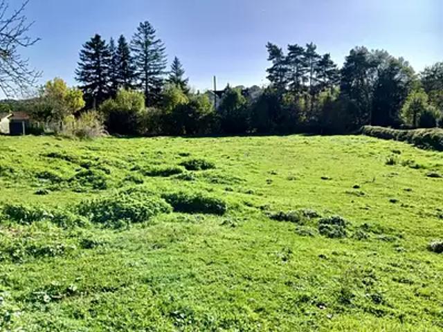 Terrain vente à Sansac-de-Marmiesse, Cantal