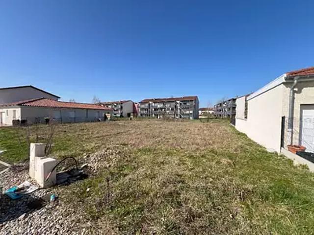 Terrain vente à Bourg-en-Bresse, Servas