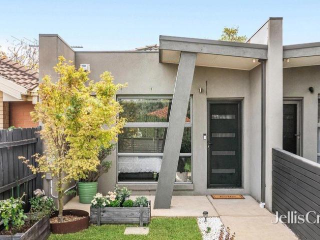 Townhouse for sale in Camerons Creek, Victoria