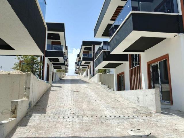 Yeni Bağlıca Mahallesi, Etimesgut içerisinde satılık Villa