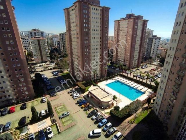 Kadiköy, İstanbul içerisinde satılık mülk