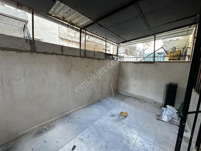 Konak, İzmir içerisinde satılık mülk