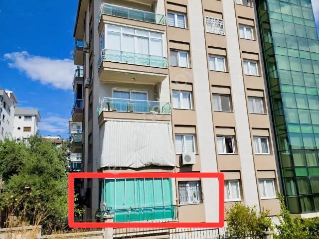 Yeni Çamlık, Karabağlar içerisinde satılık mülk