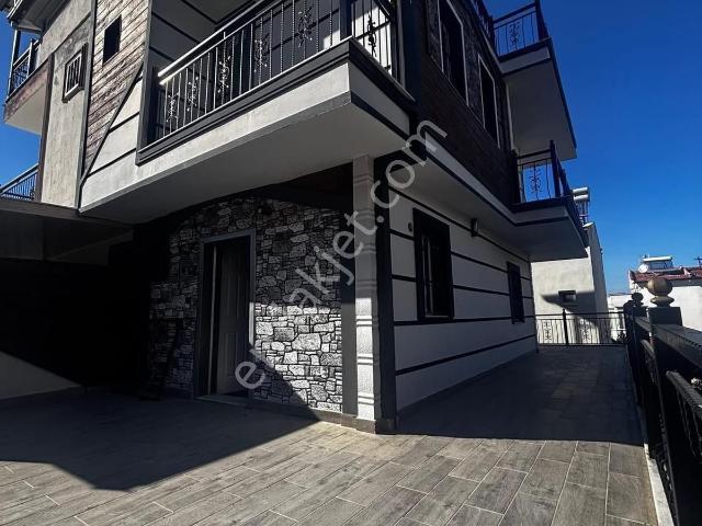 Kuşadasi, Aydin içerisinde satılık Villa