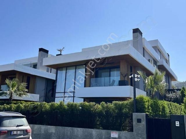 Narlidere, İzmir içerisinde satılık Villa