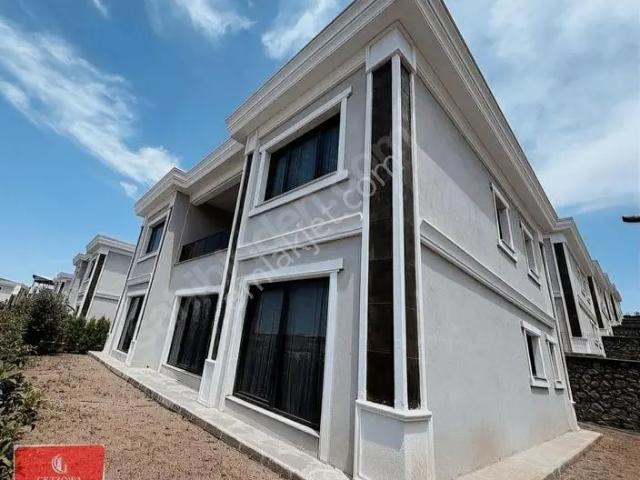 Dönümlü Mahallesi, Yenişehir içerisinde satılık Villa