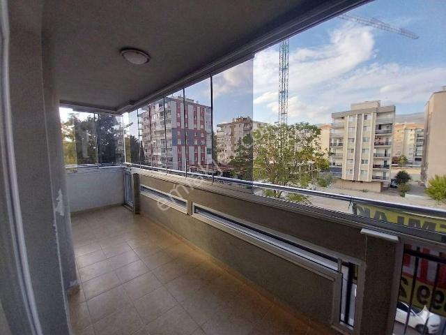 Bayrakli, İzmir içerisinde satılık mülk
