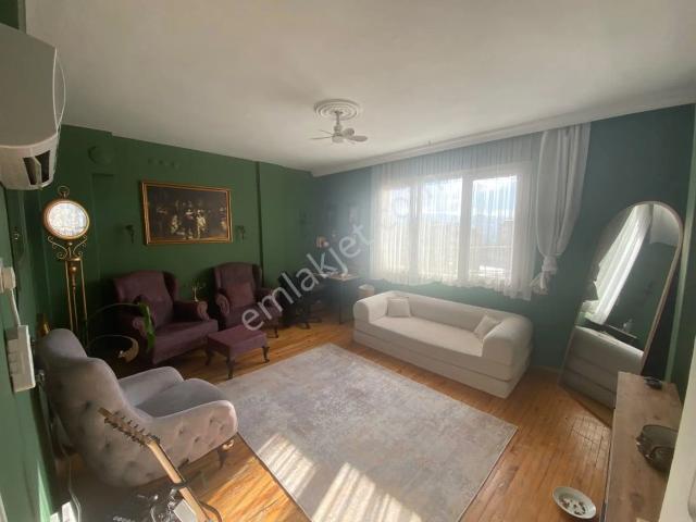 Çamlık Mahallesi, Buca içerisinde satılık Villa