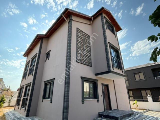 Sariçam, Çınarlı Mahallesi içerisinde satılık Villa