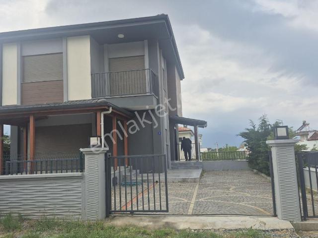 Kuşadasi, Aydin içerisinde satılık Villa