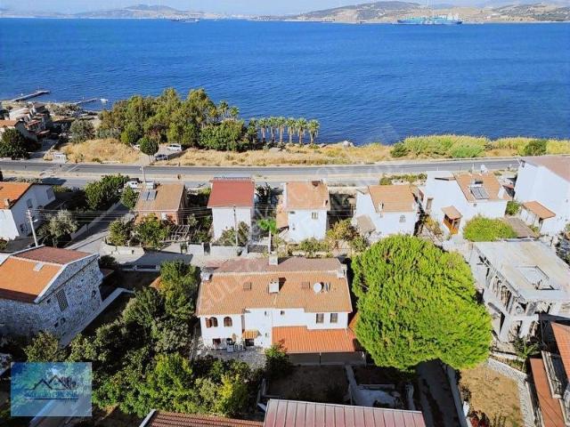 Cumhuriyet Mahallesi, Foça içerisinde satılık Villa