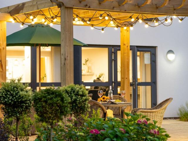 Apartment for rent in Kitt's Moss, Bramhall