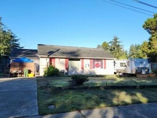 House for sale in Coos Bay, Oregon