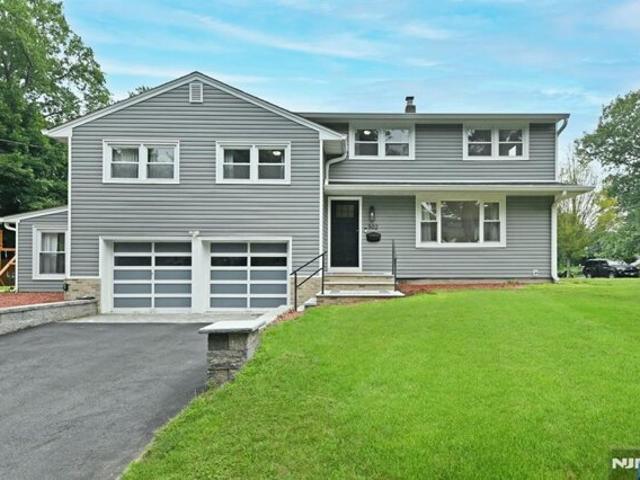 House for sale in Ho Ho Kus, New Jersey