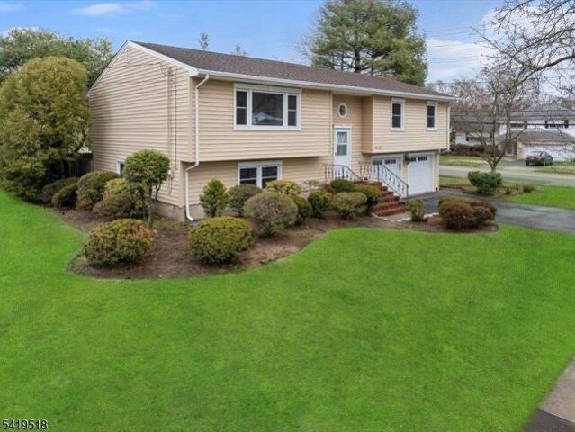 House for sale in Fair Lawn, New Jersey