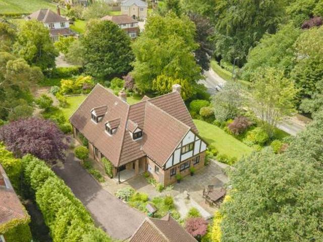 House for sale in Pontefract, West Yorkshire