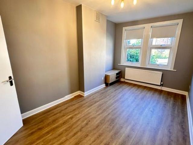 Apartment for rent in Willesden Green, Greater London