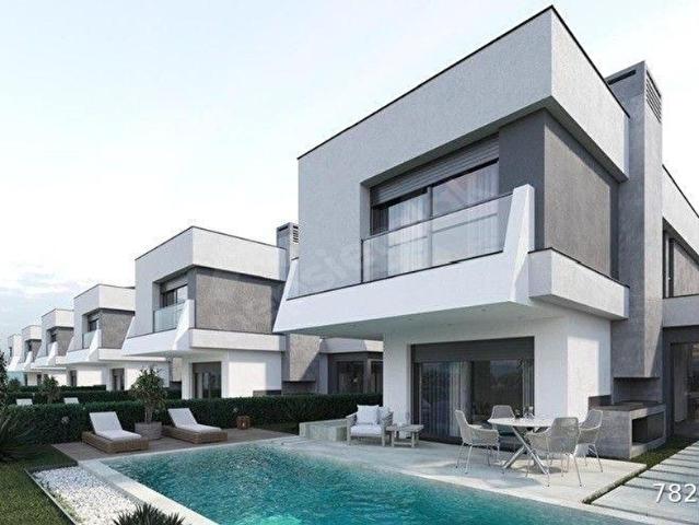 Davutlar Mahallesi, Kuşadası içerisinde satılık Villa