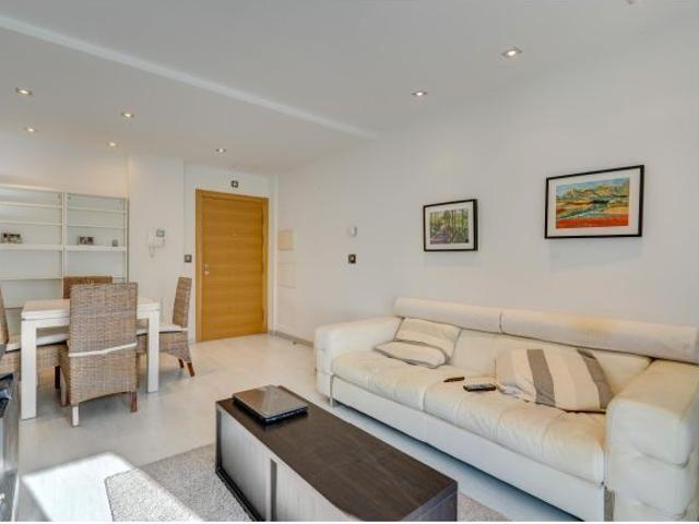 Piso en venta en Mendebaldea, Donostia-san Sebastián