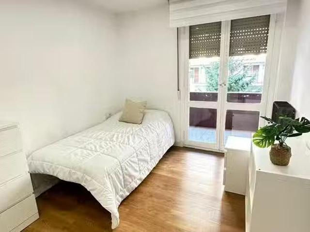 Casa en alquiler en Iturrama, Iruñerria